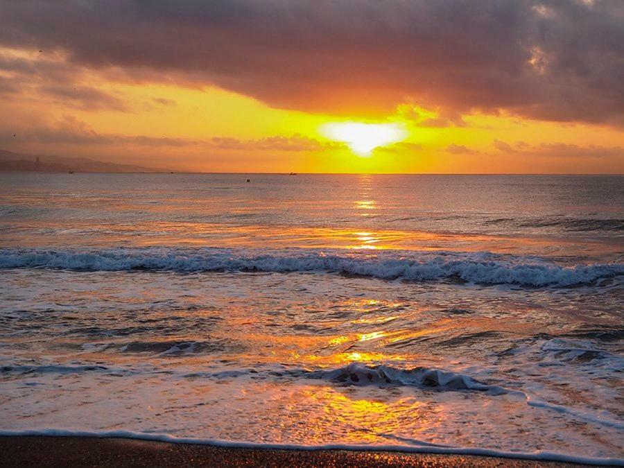 Apartamento Malagueta Playa Málaga Esterno foto